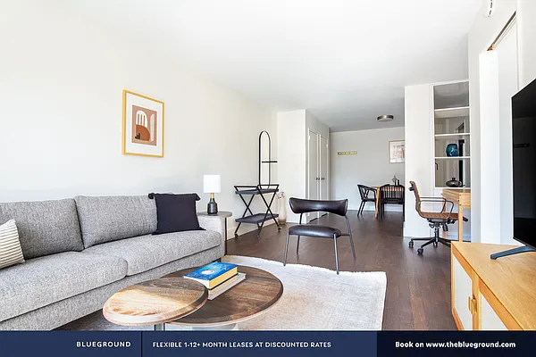 Rented by The Blueground | media 53