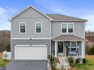 183 Luxor Ct, Bunker Hill, WV 25413