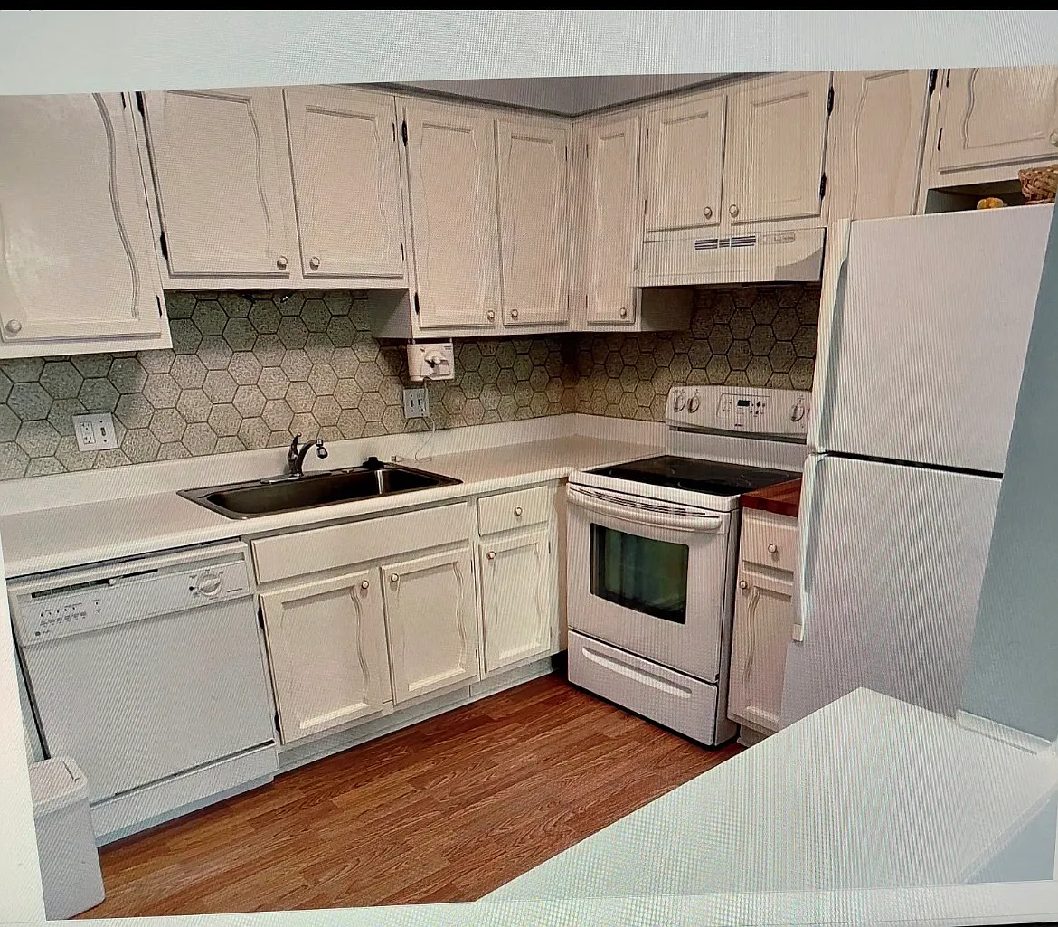 2 bed, $1,549 — Photo 2