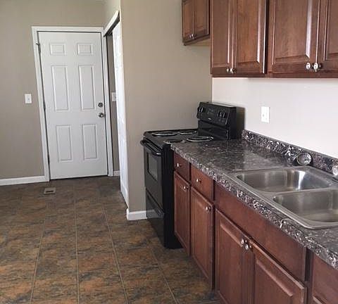4th image of 3291 Earncliff Dr