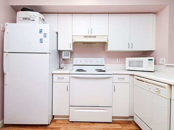 4th image of 1190 Wildwood Lakes Blvd APT 102