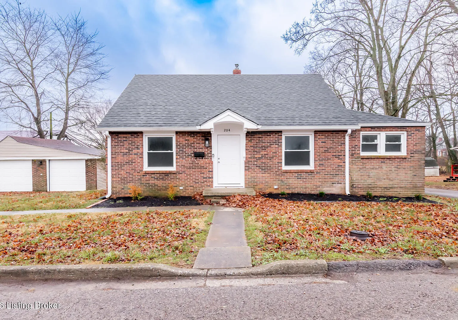 3 bed, 2.0 bath, 1272 sqft, $1,750 — Photo 1