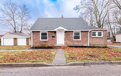 204 W Warfield St Photo 1