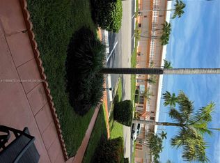 900 SW 11th Ave APT 8C, Hallandale, FL 33009