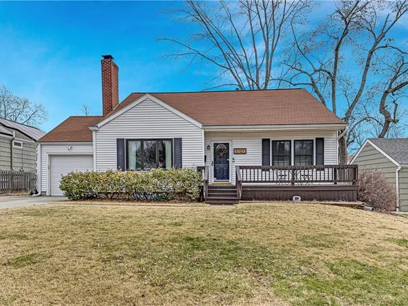 5707 Dearborn St, Mission, KS 66202