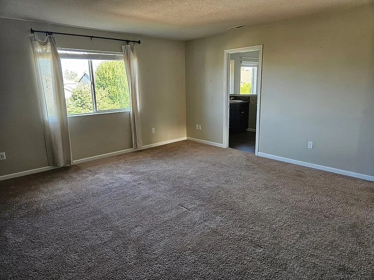 51192 SW Klompen St — Photo 16