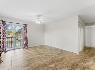 1840 Fairview Villas Drive #3, Palm Springs, FL 33406