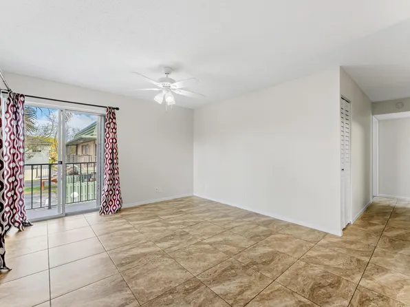 1840 Fairview Villas Drive #3, Palm Springs, FL 33406