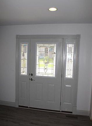 3rd image of 513 Cottage Park Ln