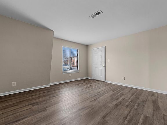 5th image of 517 W Market St APT E
