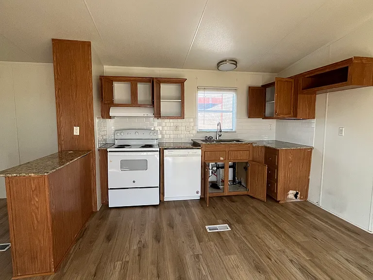 8514 County Road 623 — Photo 7