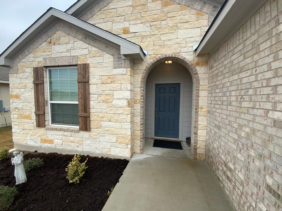 1st image of 1220 Grand Oak Trl