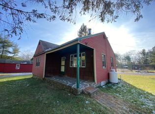 231 Cottage Ln, Cresco, PA 18326