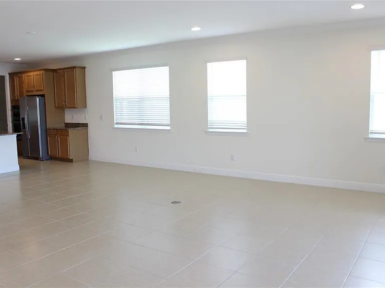 5826 Long Shore Loop — Photo 8