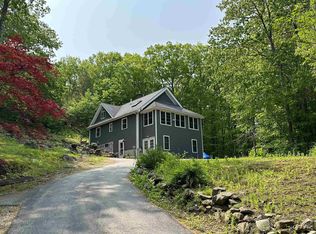 63 Stagecoach Rd, Barrington, NH 03825