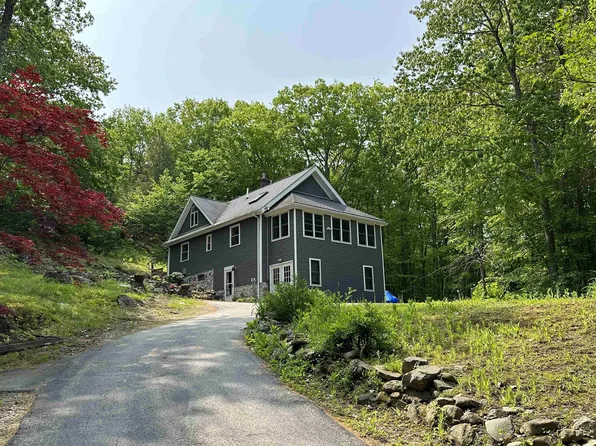 63 Stagecoach Road, Barrington, NH 03825