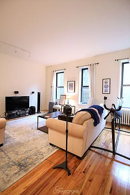 Rented by City Connections Realty | media 29