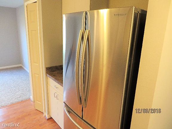4th image of 28 Coolbrook Ct #A
