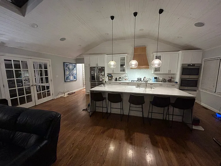 Living room with gas fire place