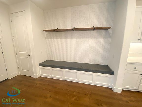 5th image of 1204 Canopy Ln