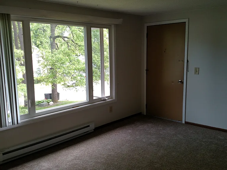 8031 Huron St — Photo 3