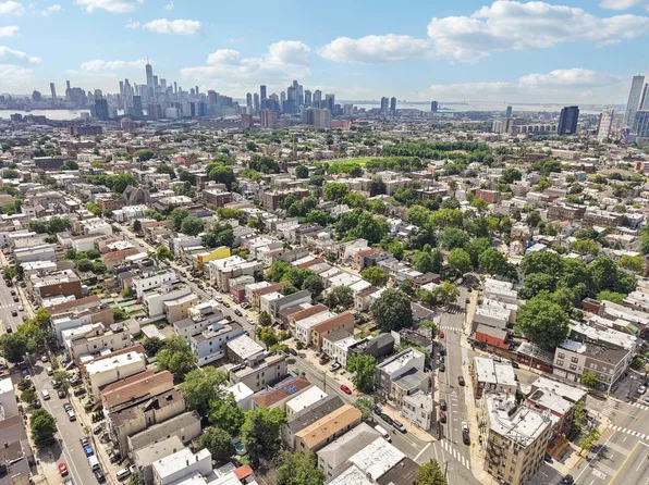 131 Zabriskie Street image 42 of 44