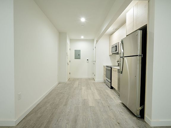 2nd image of 1462 Southern Blvd #2B