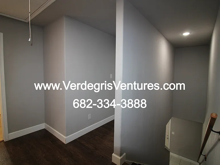 110 E Wilson St — Photo 13