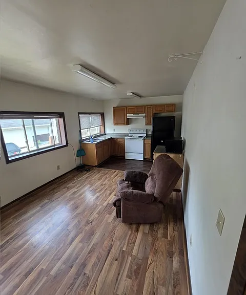 10561 N Loomis Rd — Photo 7