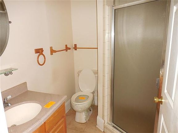 5th image of 2723 Paris Ave