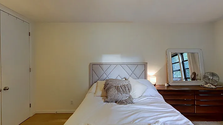 Rented by Emor Management Inc. | media 19