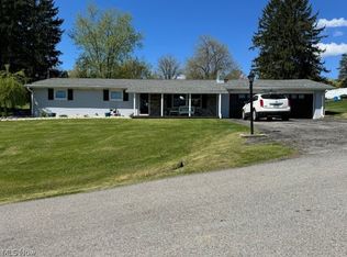 110 Parkway Dr, Wellsburg, WV 26070