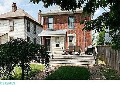 2nd image of 211 E Mithoff St