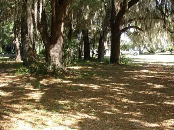 Church Ave, Bowling Green, FL 33834