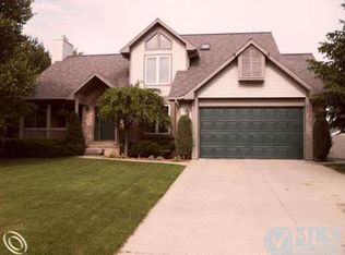 3266 Cottonwood Dr, Port Huron, MI 48060