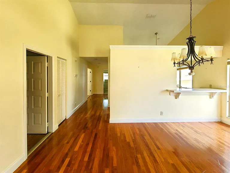 2321 SE 19th Cir — Photo 9
