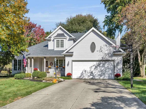 32302 Dorchester Dr, Avon Lake, OH 44012