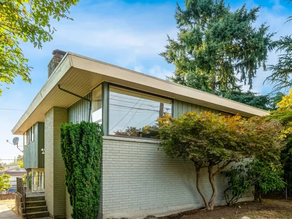 8613 16th Avenue SW, Seattle, WA 98106