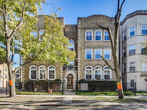 2nd image of 7361 N Seeley Ave APT 2S