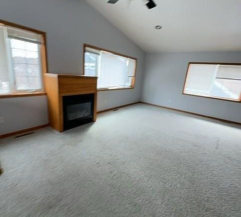 2nd image of 520 Main St SW
