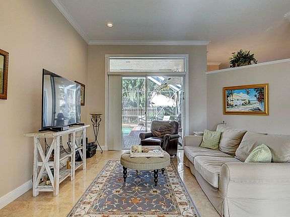 5th image of 10207 Allamanda Blvd
