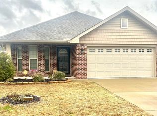 212 Black Creek Trl, Odenville, AL 35120