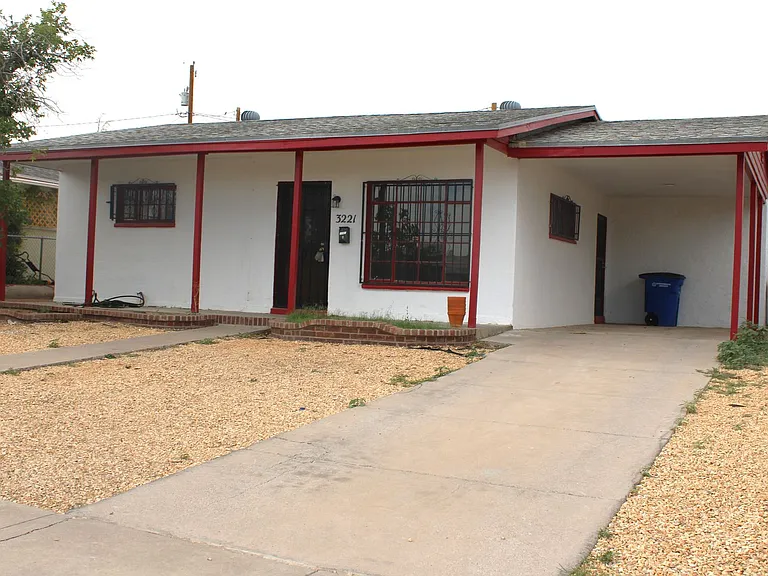 3221 Monroe Ave — Photo 1