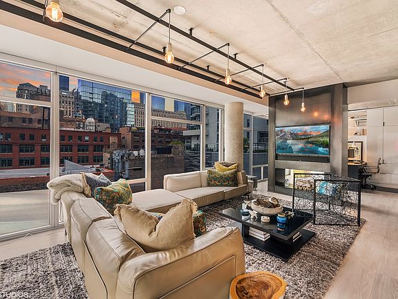4th image of 201 W Grand Ave APT 602