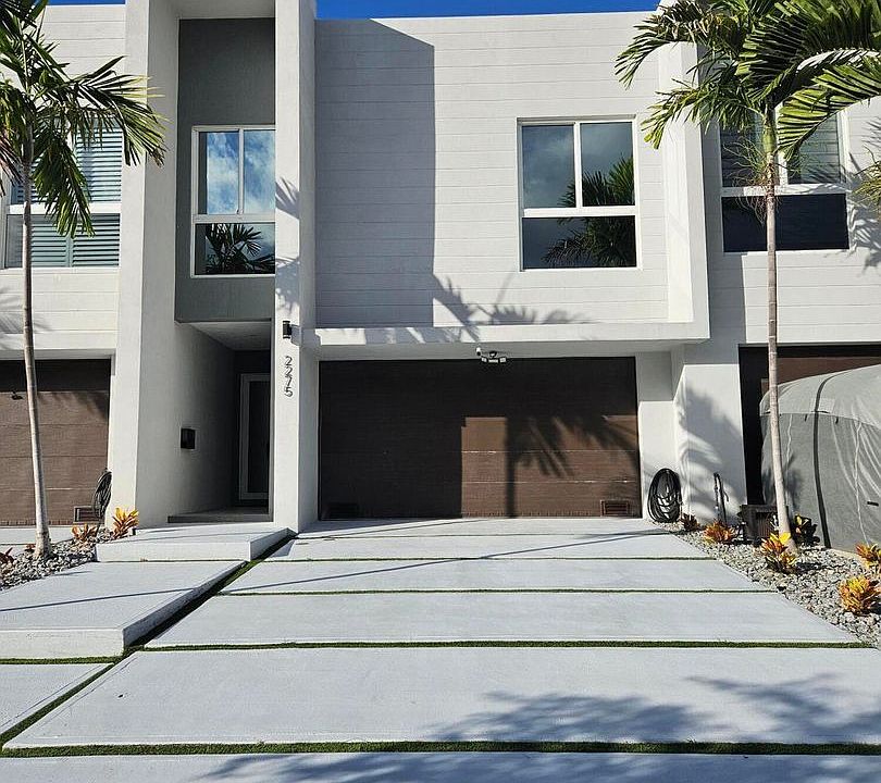 1st image of 2275 SE 7th St #2275