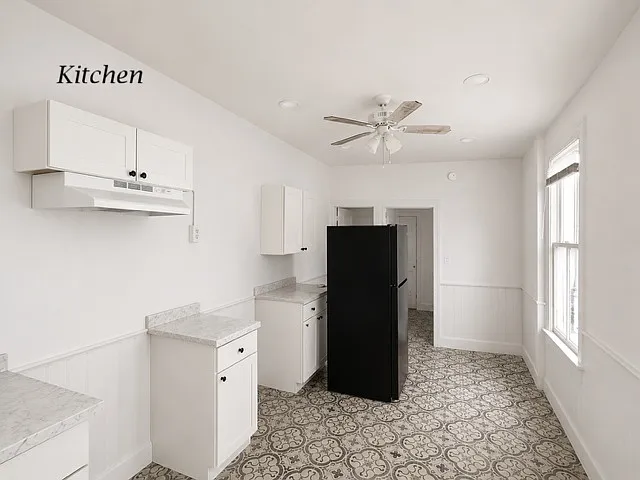 406 W King St — Photo 13