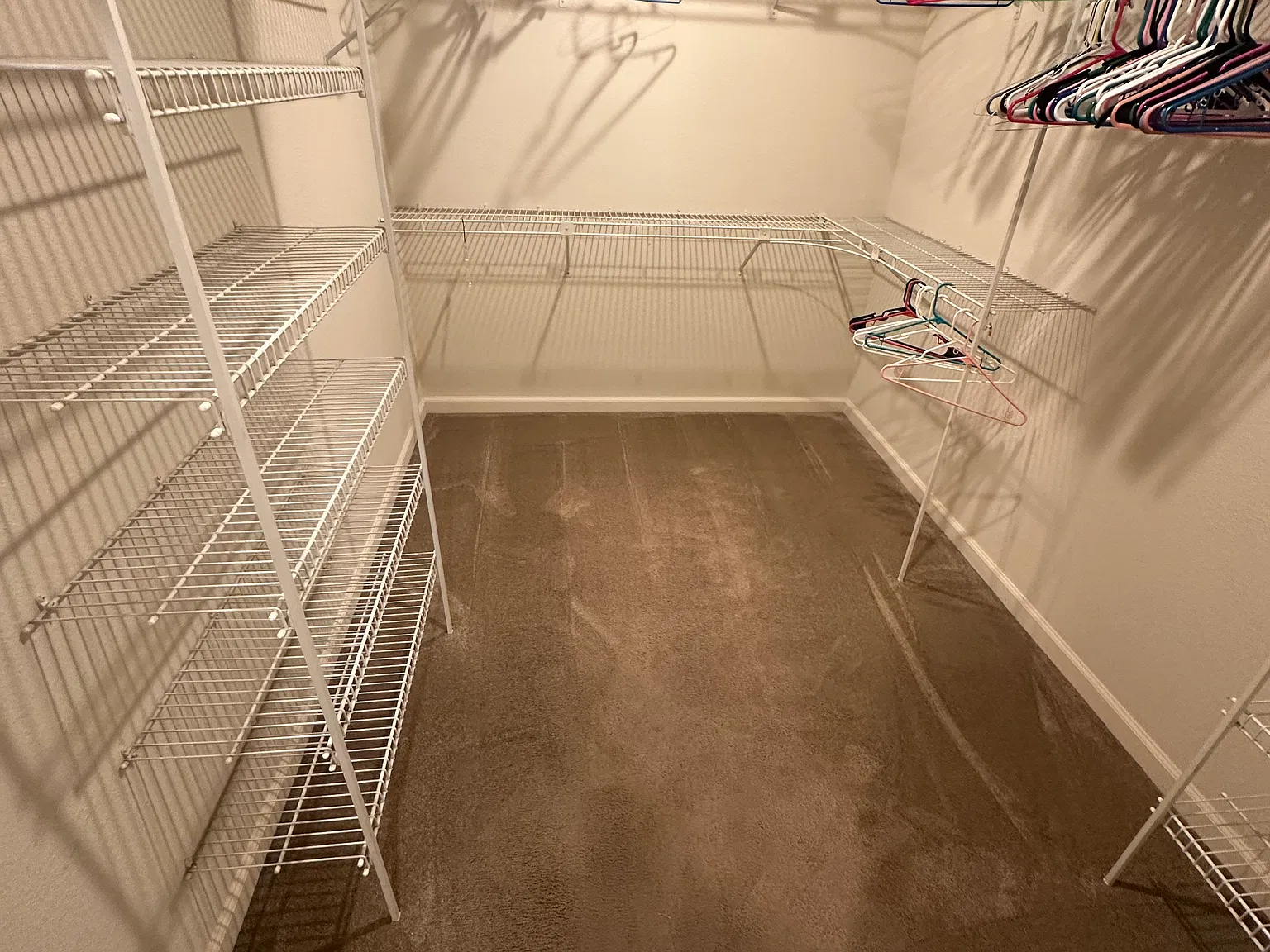 3 bed, 2.5 bath, 2250 sqft, $2,200 — Photo 4