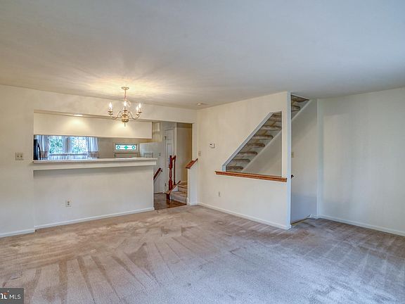 4th image of 653 Corsica Ave
