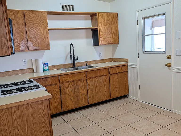 2125 Ashfork Ave — Photo 7