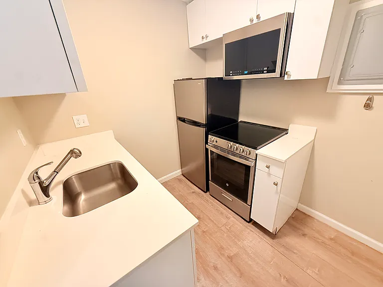 127 Trapelo Rd #1A — Photo 1